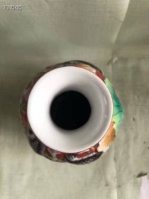 43_大清乾隆矾红釉高浮雕瓷塑葫芦瓶一对,荷花锦鲤,阖家幸福年年有余,古人美好的愿望,寓意深远,色彩斑斓靓丽,做工极为精致,复杂精细,精美灵动大气高贵,官窑,十分罕见,保存完好,包老到代,大开门老货!1_yMtcm8