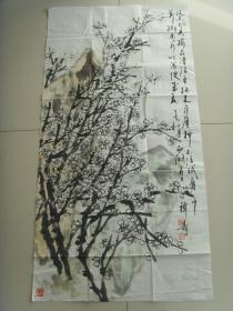 范世安(范士安/禅寿)：画：梅花（范世安，男，字禅寿，号水泊村人，西湖居士。1950年生于山东梁山。19年毕业于浙江美术学院（现中国美术学院）国画系。师承陆抑非、陆严少、沙孟海、舒传熹，芦坤峰，诸乐三、诸先生，后又赴北京拜李苦禅先生为师。现为国家一级美术师，中国美术家协会会员，中国书法家协会会员，山东画院高级画师，中都画院院长。）带简介《禅寿画集》