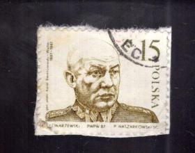 波兰盖销邮票一枚；人物、4x2.5cm。