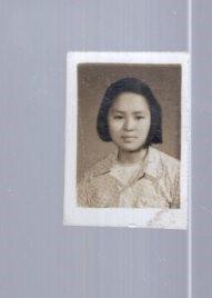 50年代  黑白 老照片；美女【超小、2.7x1.8cm】1955.7.