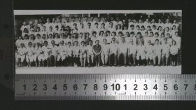 zp036,老照片，某医（学）院大合影，约100人，反映时代特点，每个人都栩栩如生