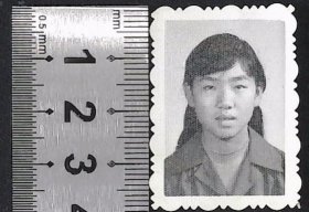 zp016,姜某欣送赵某磊小学毕业留念证件照