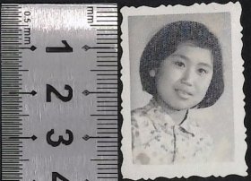 zp024,刘某红送赵某磊小学毕业留念证件照