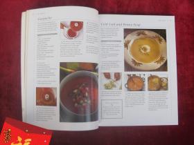 （英文原版）THE COMPLETE VEGETARIAN COOKBOOK（完整的素食食谱）（香酥春卷配甜辣椒酱、咖喱鸡蛋、糖醋朝鲜蓟沙拉、西班牙冷汤菜(用番茄、青椒、黄瓜等制成)、豌豆配小洋葱和奶油、马铃薯面疙瘩）（16开全彩铜版纸）（包邮）
