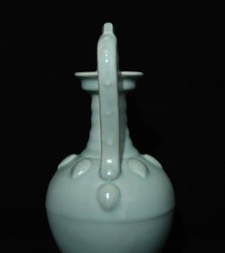 单色釉双龙瓶，高36×17.5厘米