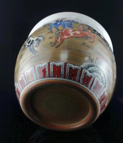 釉中彩八骏图纹饰缸，高25cm，口径32cm