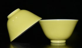 正黄釉杯一对【4×7cm】