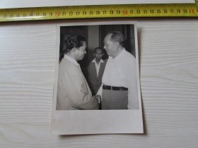 毛主席会见印度尼西亚共产党代表团