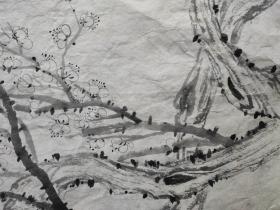 一张民国时期的水墨梅花，画得比较淡雅。
