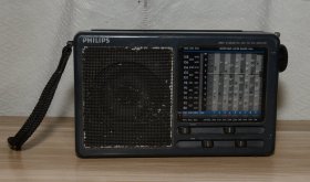 飞利浦收音机 PHILIPS D1875 （80年代经典机，正常播放）