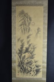 （VH5740）玉章笔 绢本手绘《山水风景图》装裱立轴画一幅 绫裱 两侧无轴头 钤印 画心尺寸：106*40CM 立轴尺寸：189*54CM。