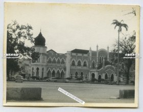 1950年代马来西亚吉隆坡独立广场区城市剧院老照片，8.7 X6.7厘米，泛银。