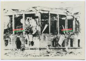 1932年一二八上海淞沪事变，战斗后摧毁的上海建筑废墟老照片，8.6X6.1厘米