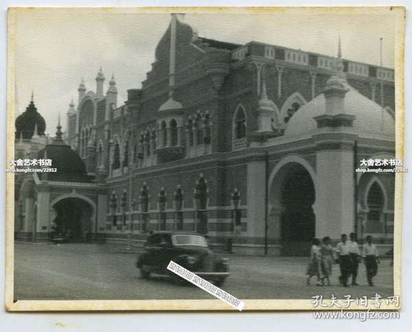 1950年代马来西亚吉隆坡独立广场区城市剧院老照片，8.7 X6.7厘米，泛银。B