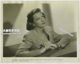 1949年美国哥伦比亚电影公司女明星女影星苏珊.佩利(Susan Perry)老照片一张。25.9X20.3厘米