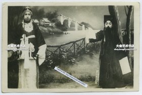 民国时期京剧戏曲表演老照片。10.9X7.2厘米，泛银。