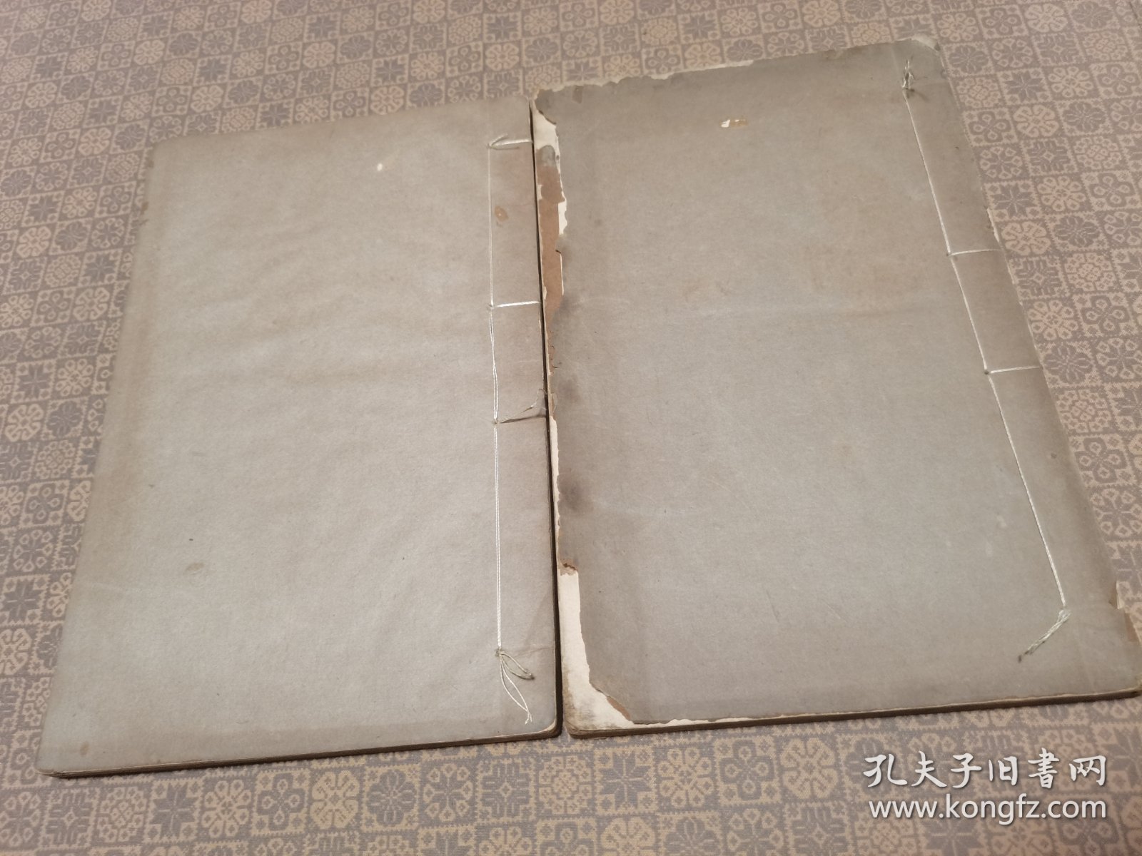 明大开线装《春秋繁露》十七卷二厚册全