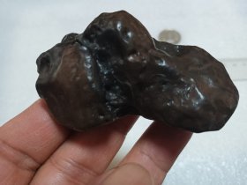 阿拉善戈壁原石 老油皮 手把件、80克  吊坠（ 天然原石）