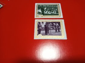 外国邮票 卢旺达邮票 1972年 国家独立十周年 总统和人民 会选举 2枚（无邮戳新票)