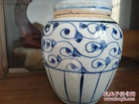 明代青花罐