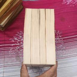 毛泽东选集1-4卷(英文版)内页非常干净。