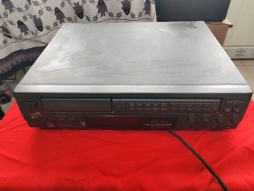 VCD影碟机一台 （正常使用） 广东爱多牌