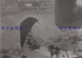 （明信片）1931年，九·一八事变（或称 奉天事变、满洲事变），日军装甲车通过奉天城门。