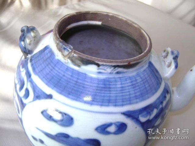 代时期青花瓷，手提茶壶