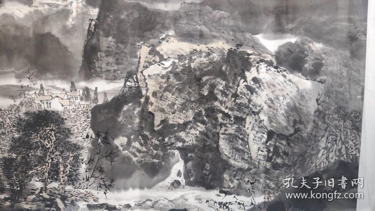 1021  李振华，中国山水画北派画家，早年结业于中国国家画院研究生班，中国美术家协会会员，中国教育电视台签约画家，北京中亿签约画家。 69*137品如图