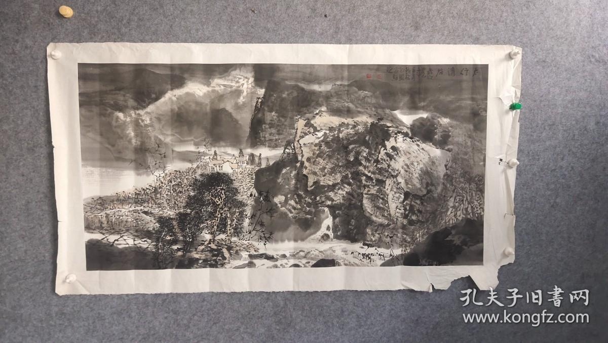 1021  李振华，中国山水画北派画家，早年结业于中国国家画院研究生班，中国美术家协会会员，中国教育电视台签约画家，北京中亿签约画家。 69*137品如图