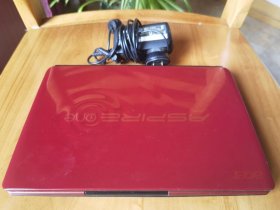 【宏基Acer Aspire one D257-N57Crr笔记本电脑】友达10.1英寸全高清液晶显示屏，Intel Atom N570双核处理器，2GB海力士DDR3 1600MHz内存，西部数据320G机械硬盘，支持蓝牙功能，集成130万像素摄像头，带网络端口和无线网卡，可网线连接或者无线连接上网。原装windows7旗舰版操作系统，已经安装常用办公软件。 日本原产三洋锂电池，充电存储效果完好
