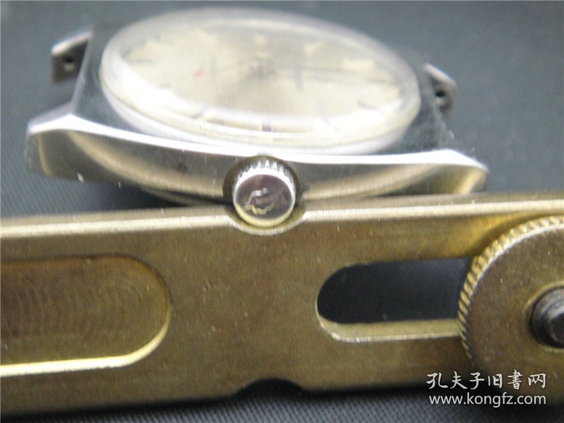 孔雀牌机械表