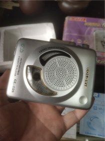 金业牌自动返带卡式放音机GL-158（原包装）