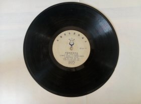 7.80年代外国音乐资料唱片（外国电影音乐会）草帽歌老唱片.无裂