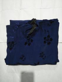 民国时期蓝色丝绸旗袍一件