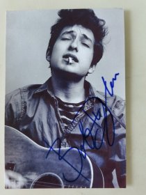史上最伟大的民谣摇滚歌手 鲍勃·迪伦Bob Dylan 亲笔签名照片，首位获得诺贝尔文学奖的歌手。