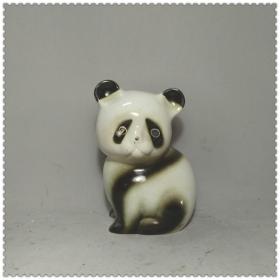 可爱的熊猫瓷塑摆件