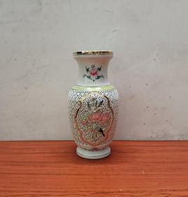 非常漂亮精美的花鸟纹枫溪通花瓷瓶
