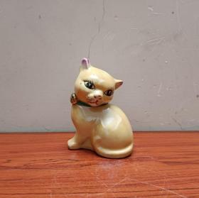 可爱的猫眯瓷塑小摆件