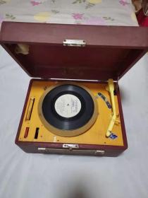 唱片机（113型）