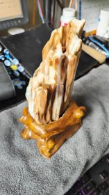 纯天然缅甸树化玉摆件22/10Cm。品相如图包真很有收藏价值。