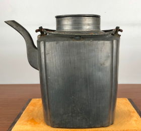 锡制拎环茶壶，重2.2斤锡壶酒壶