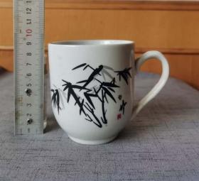 手绘墨竹纹茶杯