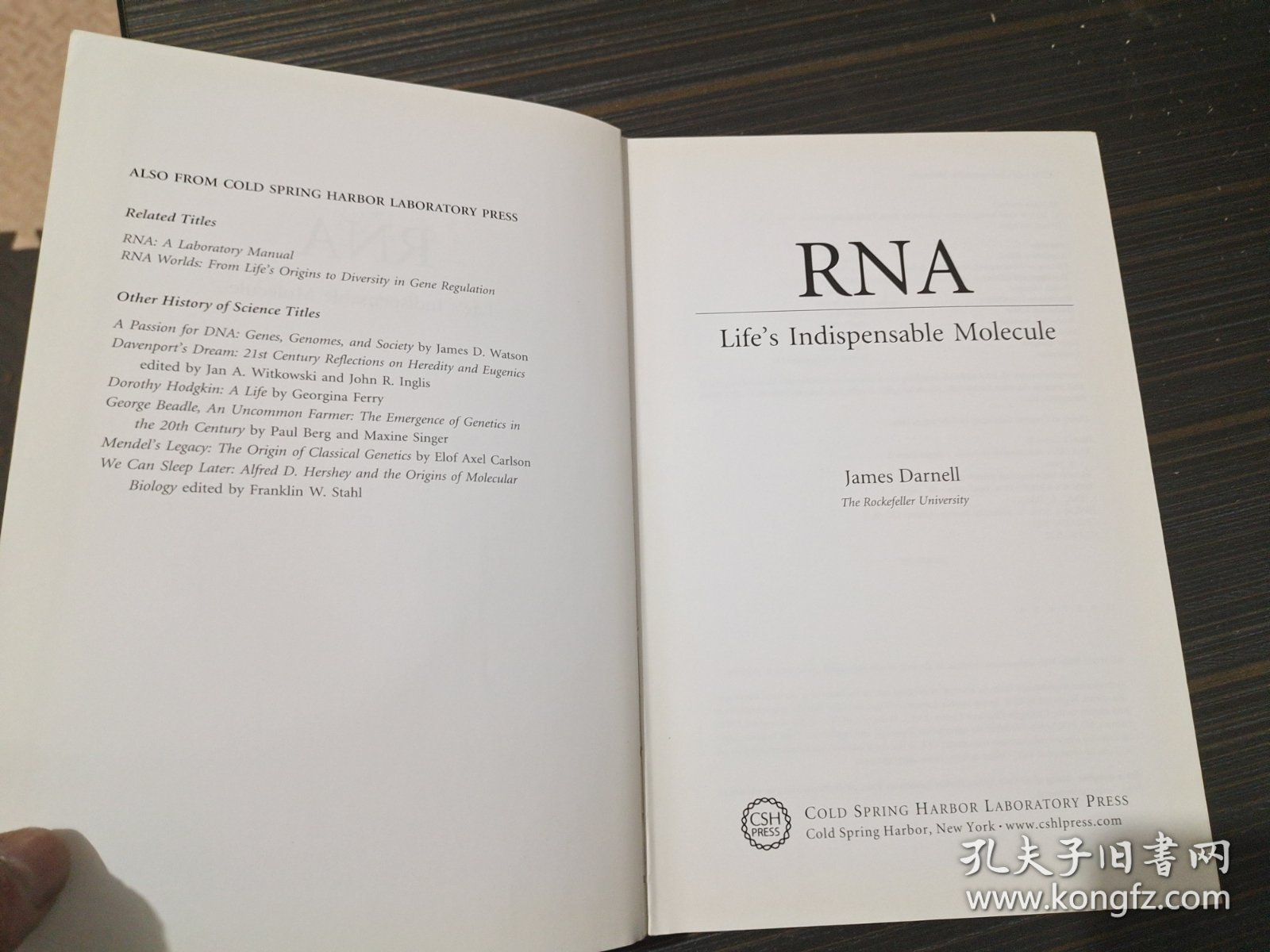 RNA Life's Indispensable Molecule（精装本 内页干净完整）