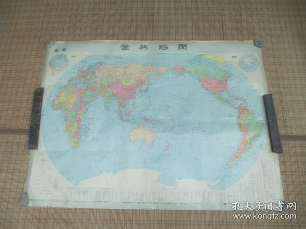 世界地图 826  尺寸106X78CM