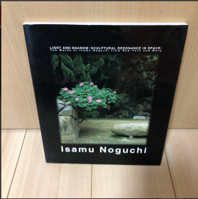 ISAMU NOGUCHI  野口勇展   明暗光线下的彫刻和空间   品好包邮