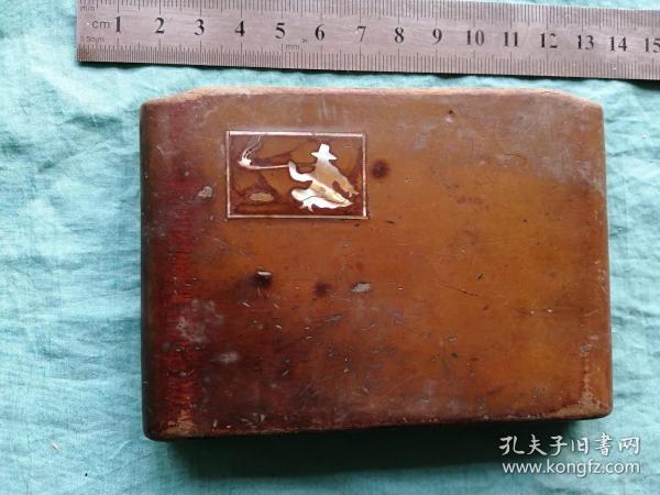 民国黄杨木镶螺钿香烟盒