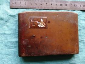 民国黄杨木镶螺钿香烟盒