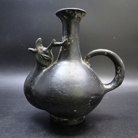 红山文化黑陶酒壶