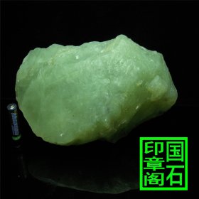 【T2746】十几年前进的原石，淡绿色，打灯通透，1.7公斤重，不知什么料处理掉算了，14×10×.6.5、、、、、、、、、灯光冻印章石青田石昌化石寿山石巴林石龙蛋蓝星雅安绿